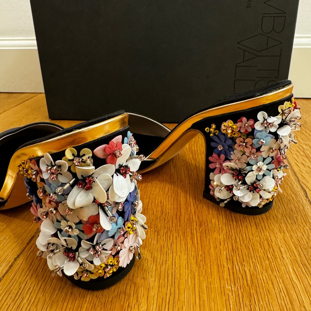 Giambattista Valli Heels NWT